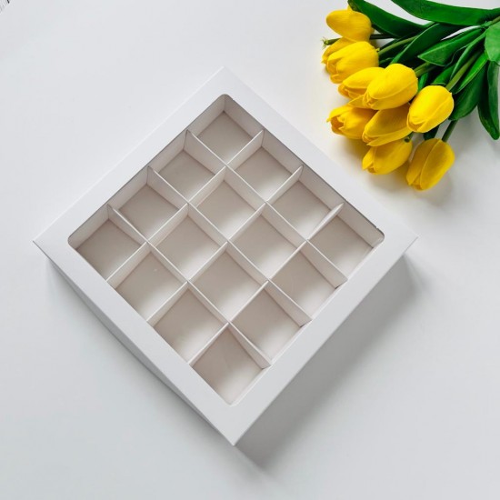 16 Bölmeli Pencereli Çikolata Kutusu