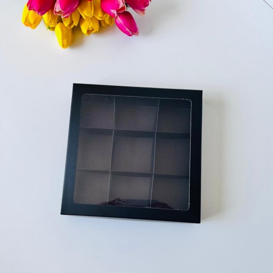 21x21x4 Pencereli Karton Kutu (9 Bölmeli)