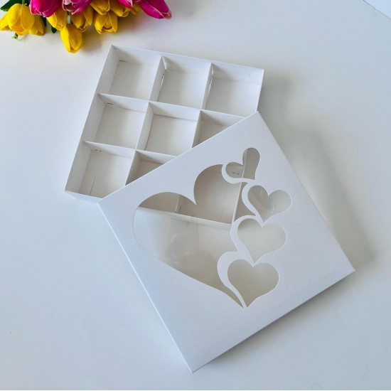 21x21x4 Pencereli Karton Kutu-Kalp (9 Bölmeli)