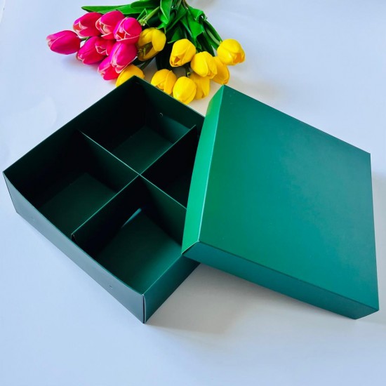 21x21x8 Karton Kutu-4 Bölmeli