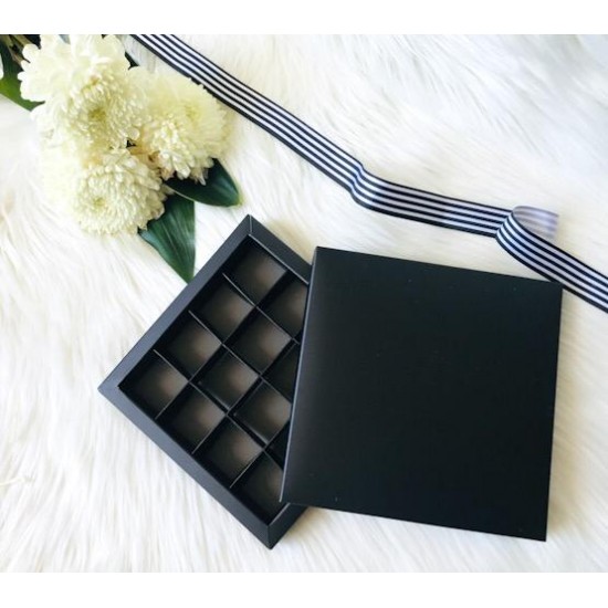 16 Bölmeli Karton Bonbon Çikolata Kutusu