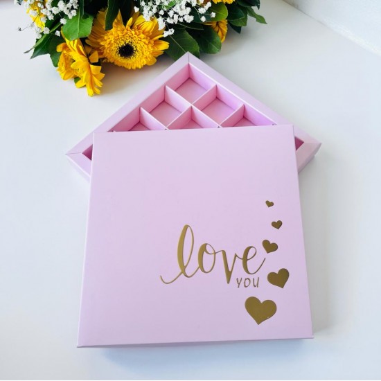 16 Bölmeli Bonbon Çikolata Kutusu Gold Yaldız Love