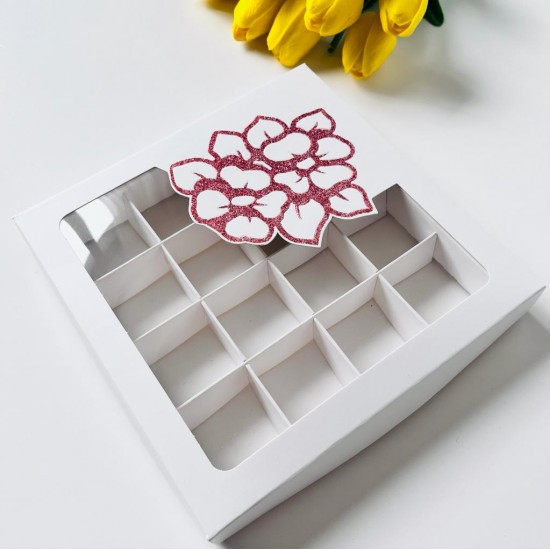 16 Bölmeli Kırmızı Simli Çiçek Tasarımlı Çikolata Kutusu (Desen 1)