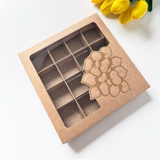 16 Bölmeli Sarı Simli Çiçek Tasarımlı Çikolata Kutusu (Desen 1)