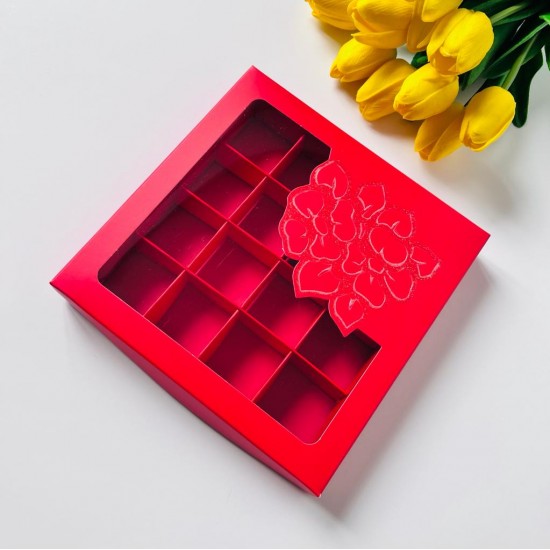 16 Bölmeli Sarı Simli Çiçek Tasarımlı Çikolata Kutusu (Desen 1)