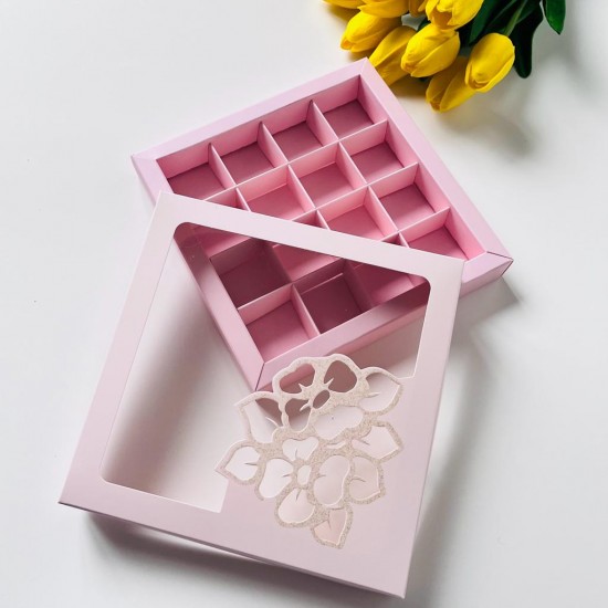 16 Bölmeli Sarı Simli Çiçek Tasarımlı Çikolata Kutusu (Desen 2)