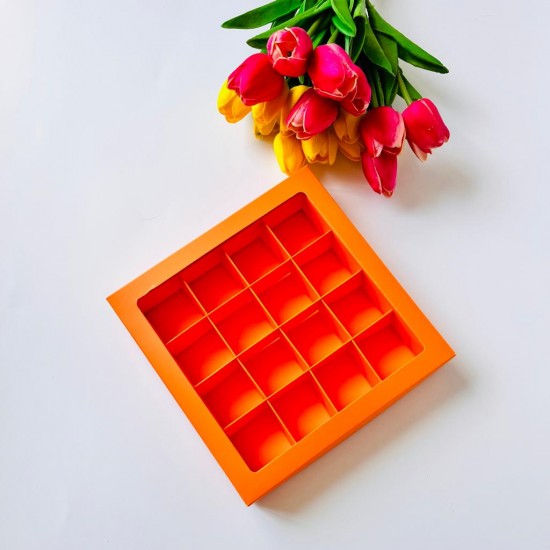 16 Bölmeli Pencereli Çikolata Kutusu