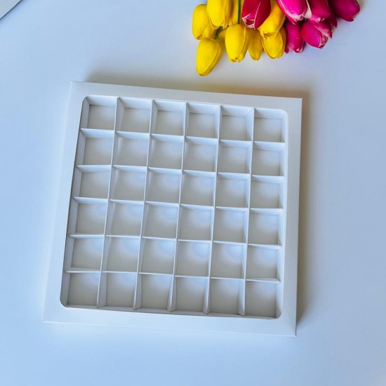 36 Bölmeli Pencereli Çikolata Kutusu