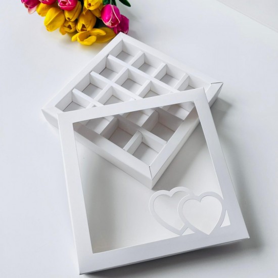 16 Bölmeli Çikolata-Bonbon Kutusu Kalp (Geniş Bölmeli)