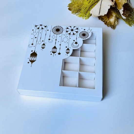 16 Bölmeli Pencereli Ramazan Temalı Gold Yaldız Baskılı Çikolata Kutusu