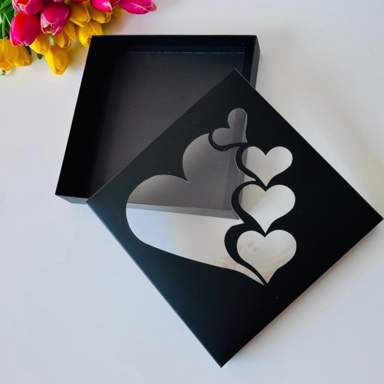 21x21x4 Pencereli Karton Kutu-Kalp