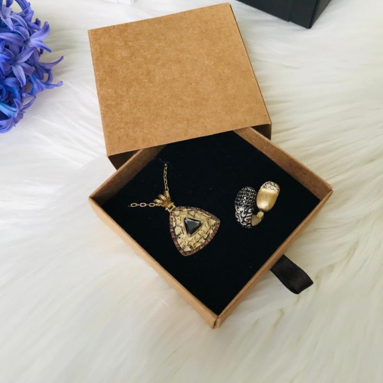 Takı Kutusu Karton Sürgülü Süngerli 8x8x3 