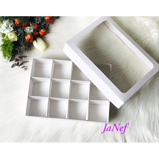 12 Bölmeli Pencereli Karton Kutu 