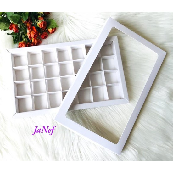 28 Bölmeli Pencereli Special Çikolata Kutusu