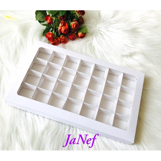 28 Bölmeli Pencereli Special Çikolata Kutusu