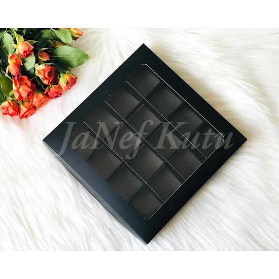 16 Bölmeli Pencereli Bonbon Çikolata Kutusu