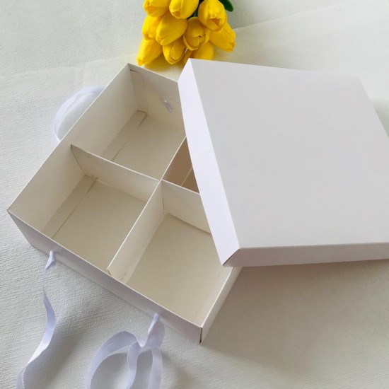21x21x8 Karton Taşıma Kutusu-4 Bölmeli