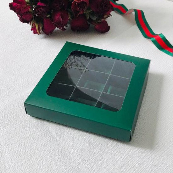 9 Bölmeli Pencereli Çikolata Kutusu