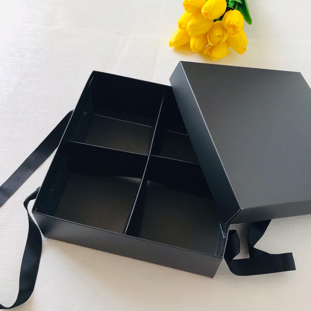 21x21x8 Karton Taşıma Kutusu-4 Bölmeli — galeri görseli