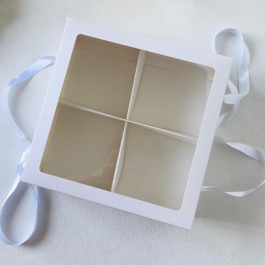21x21x8 Pencereli Taşıma Kutusu-4 Bölmeli — ürün görseli