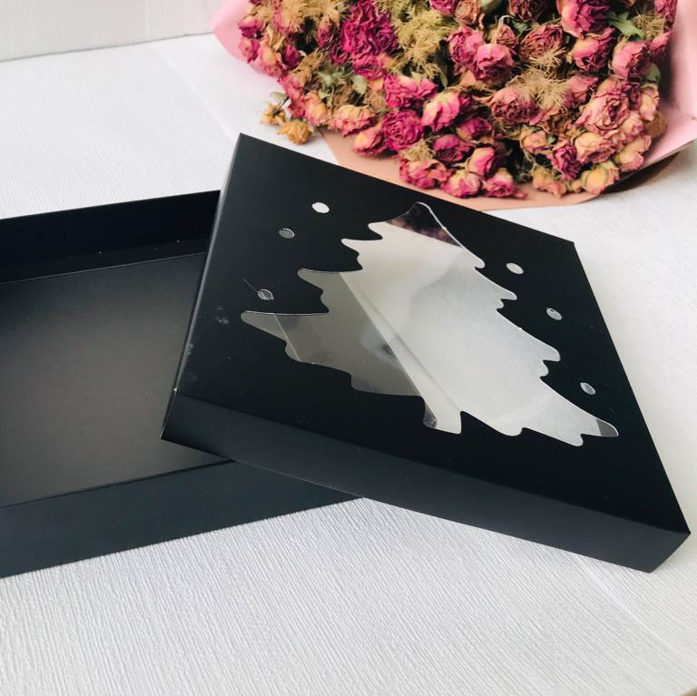 18x18x4 Çam Ağacı Tasarım Kutu — galeri görseli